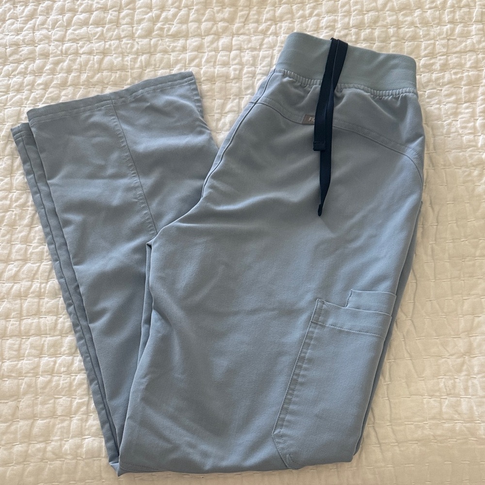 Figs Kade Cargo Dusty Blue Small